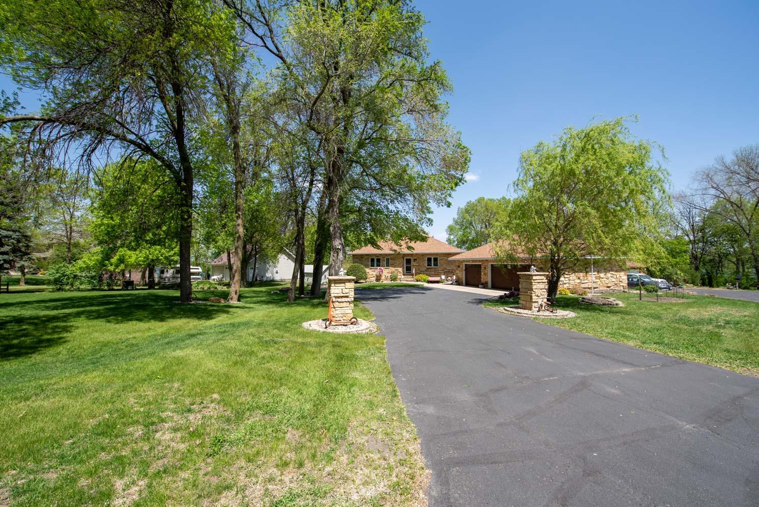 1524 Squirrels Nest Road Kasota, MN 56050 - Photo 33 of 45