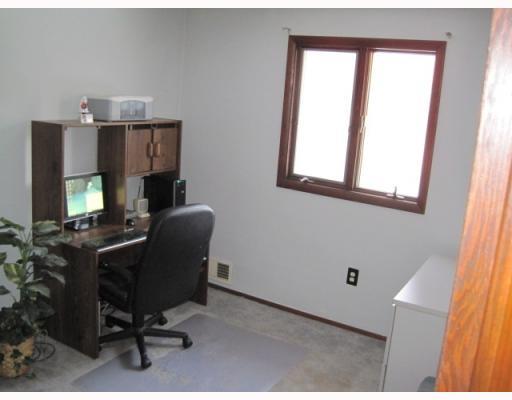 124.5 Miller Road Pittsburgh, PA 15237 - Photo 8 of 14 Interior Space/Layout. Third bedroom now used as office.