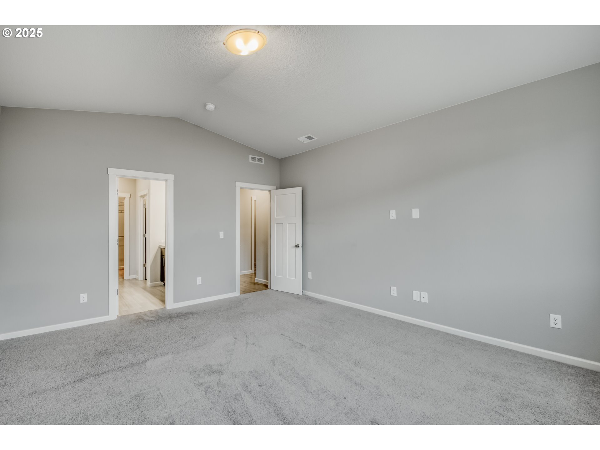 6443 Southeast 22nd Street Gresham, OR 97080 - Photo 12 of 27 a view of an empty room