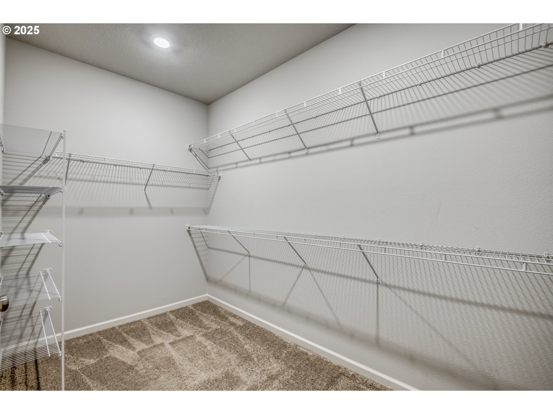 6443 Southeast 22nd Street Gresham, OR 97080 - Photo 15 of 27 a view of a room