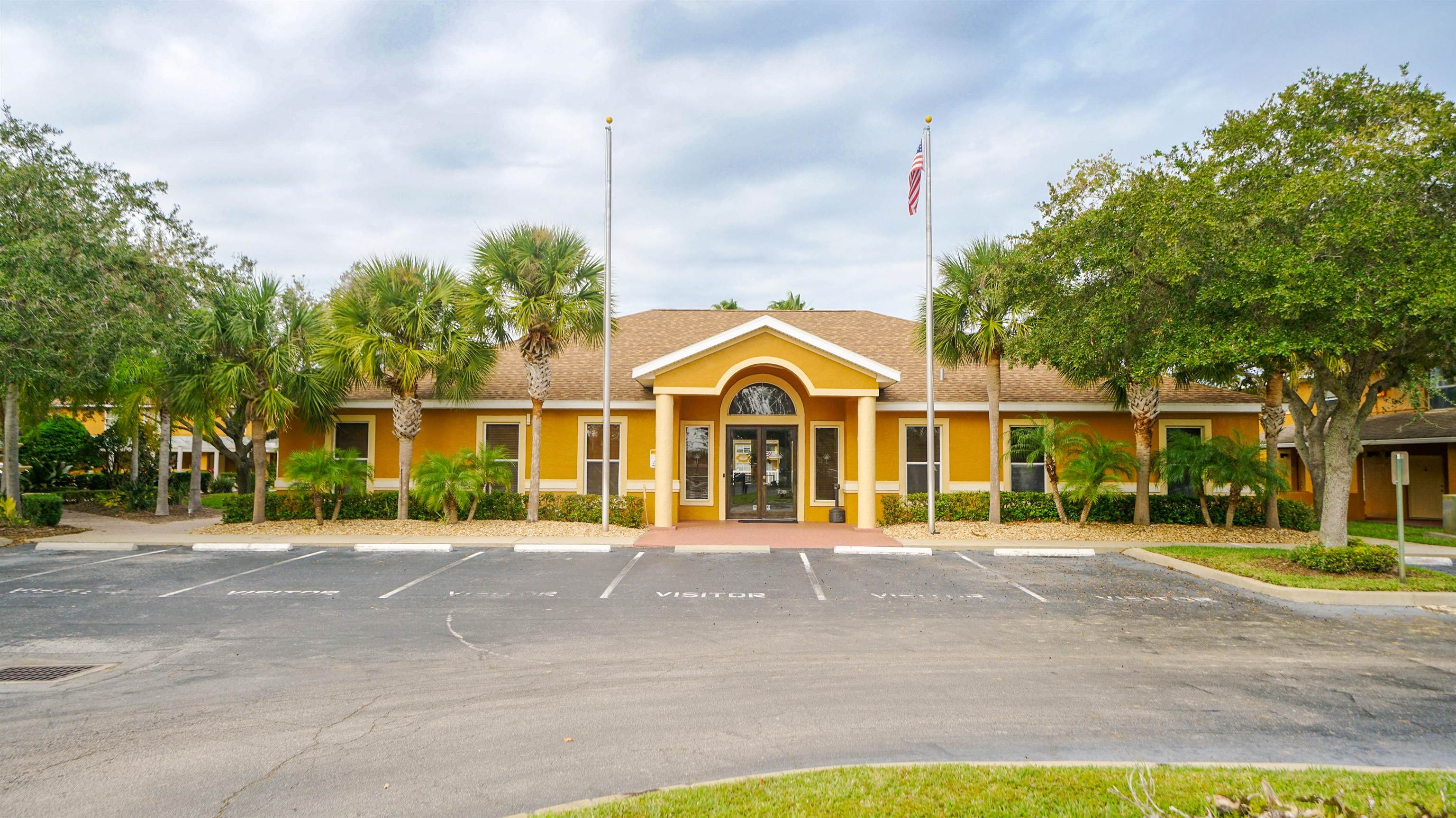 4600 East Moody Boulevard, Unit 8P Bunnell, FL 32110 - Photo 30 of 32 a view of a volley ball court