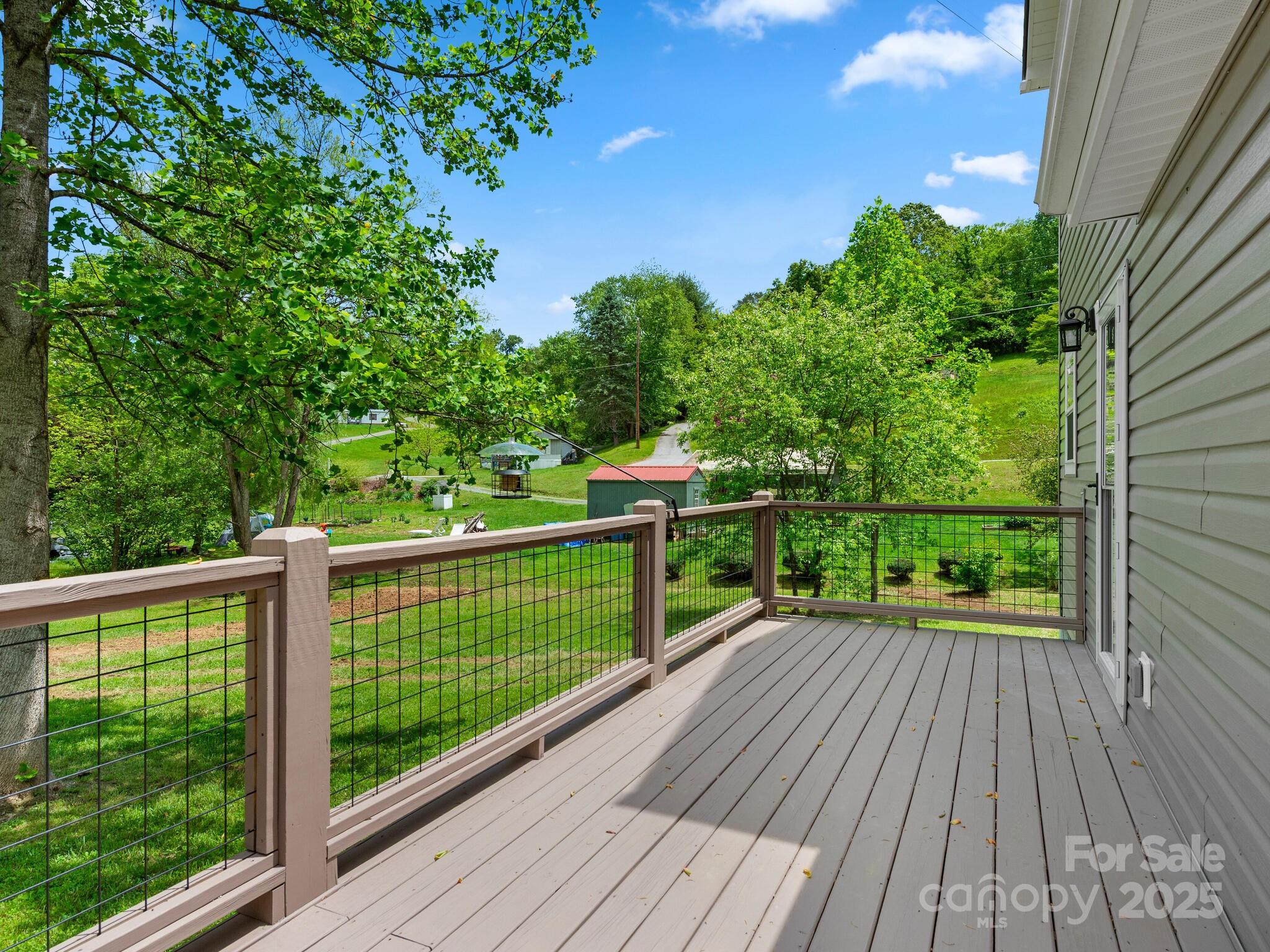 9 Ruff Road Leicester, NC 28748 - Photo 4 of 32