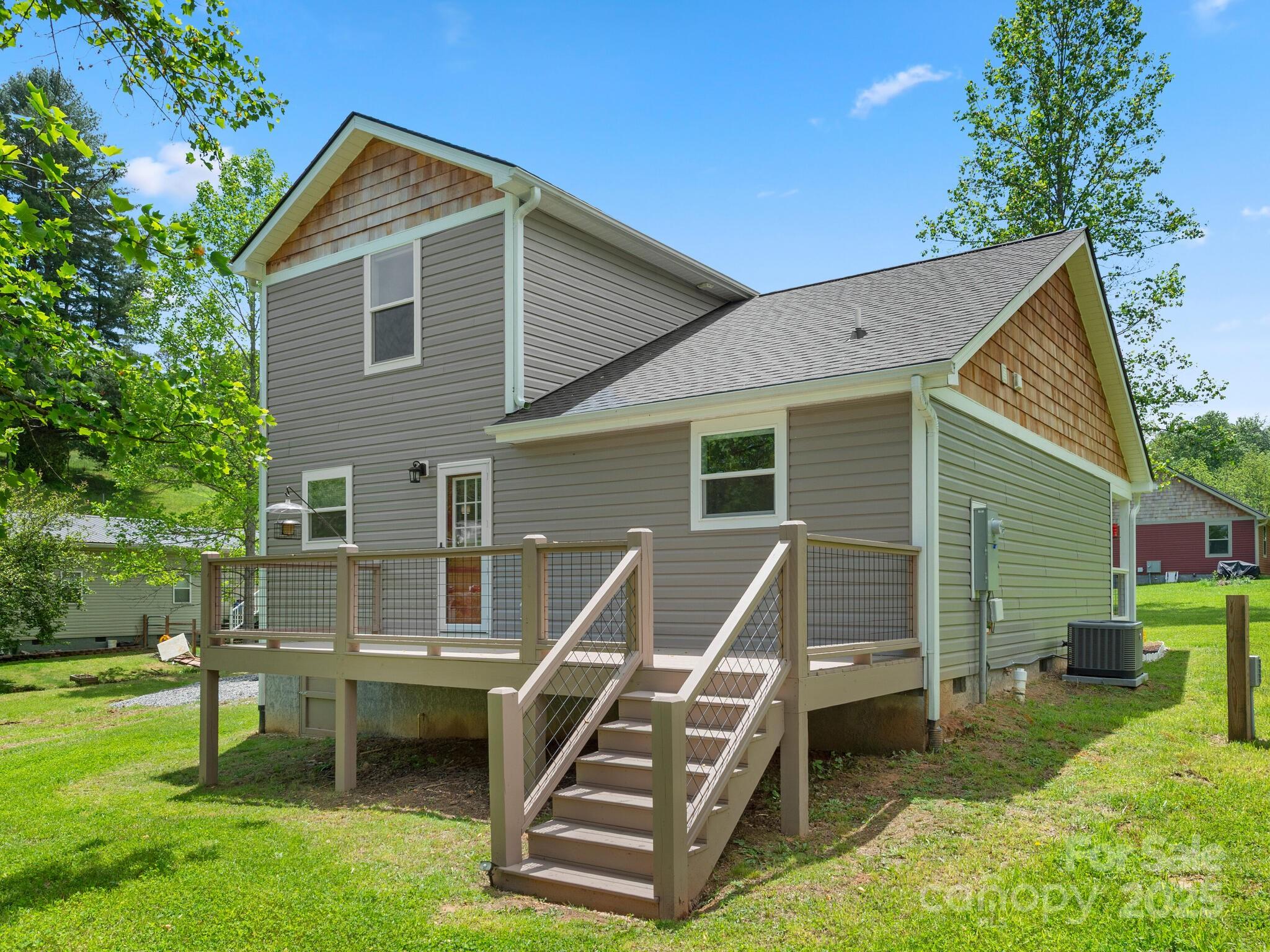 9 Ruff Road Leicester, NC 28748 - Photo 5 of 32