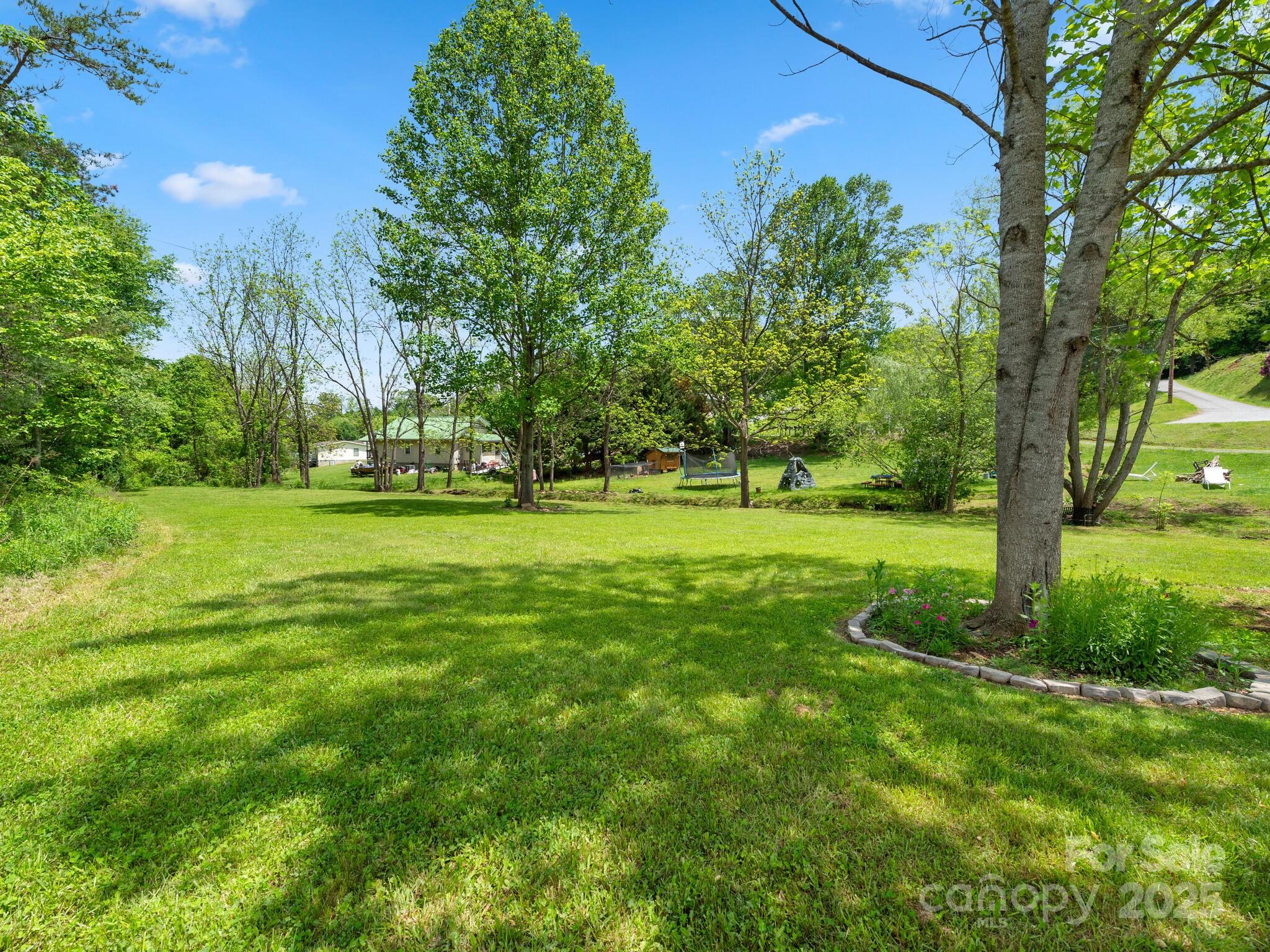 9 Ruff Road Leicester, NC 28748 - Photo 6 of 32