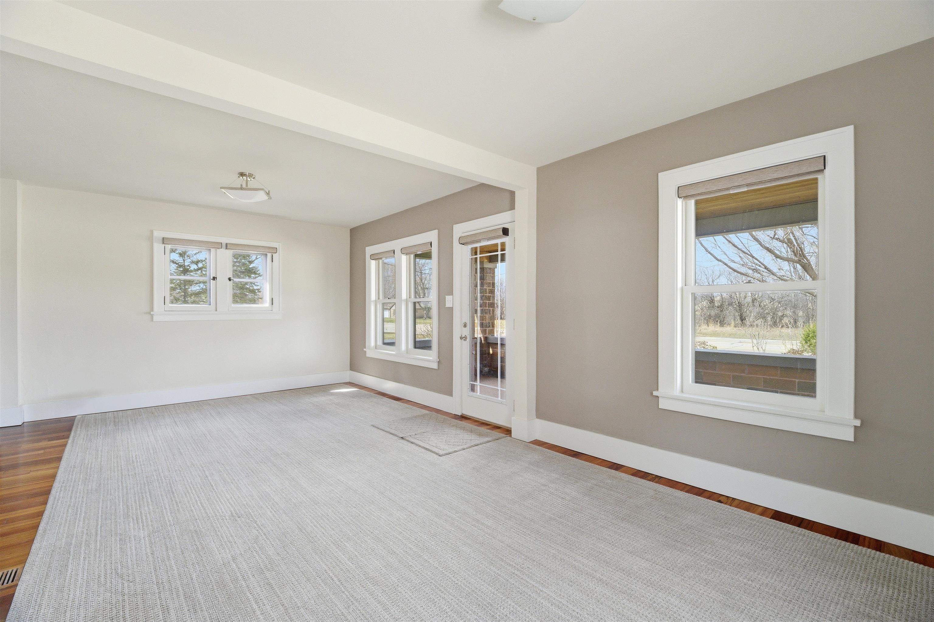 1881 West Main Street Appleton, WI 54911 - Photo 5 of 89