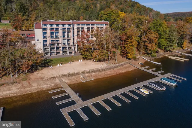 a view of an outdoor space