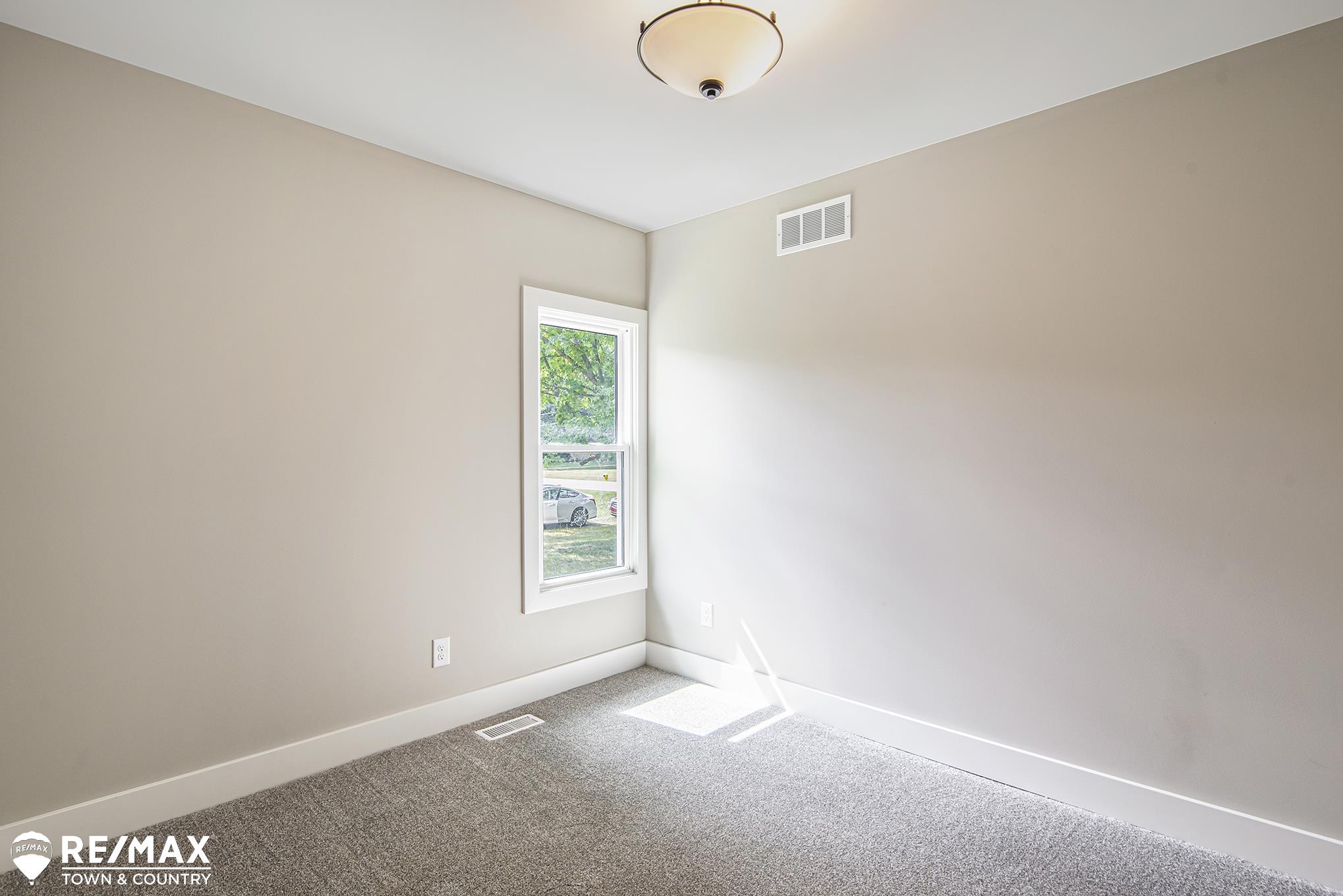 7290 Gillette Road Flushing, MI 48433 - Photo 12 of 19 Gallery Image 12