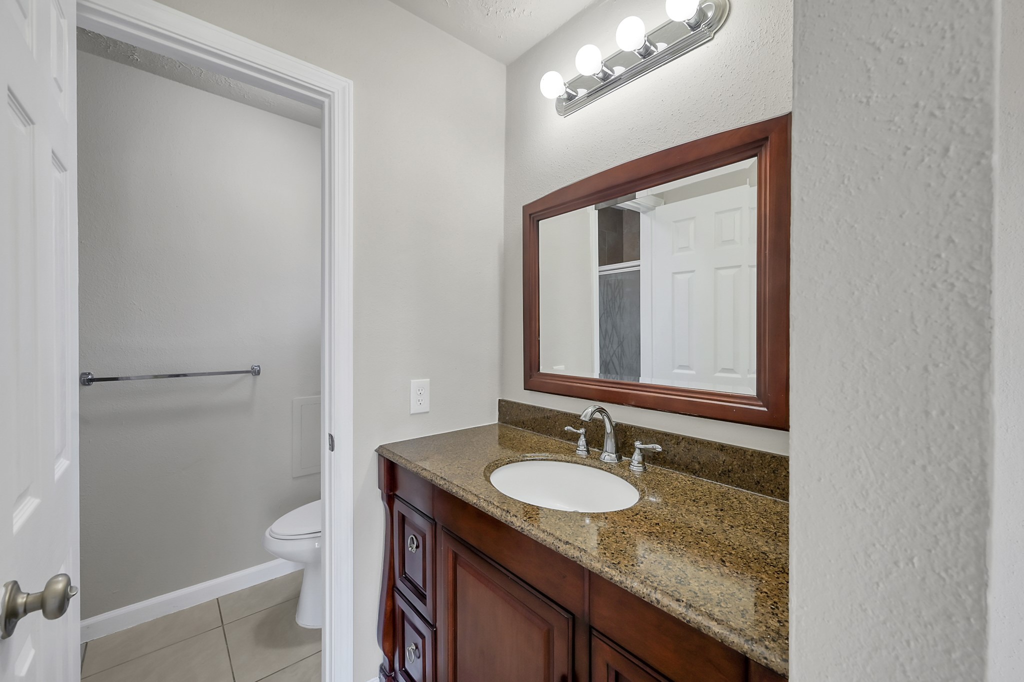 4310 Enchantedgate Drive Spring, TX 77373 - Photo 16 of 39 En-suite bath for primary bedroom