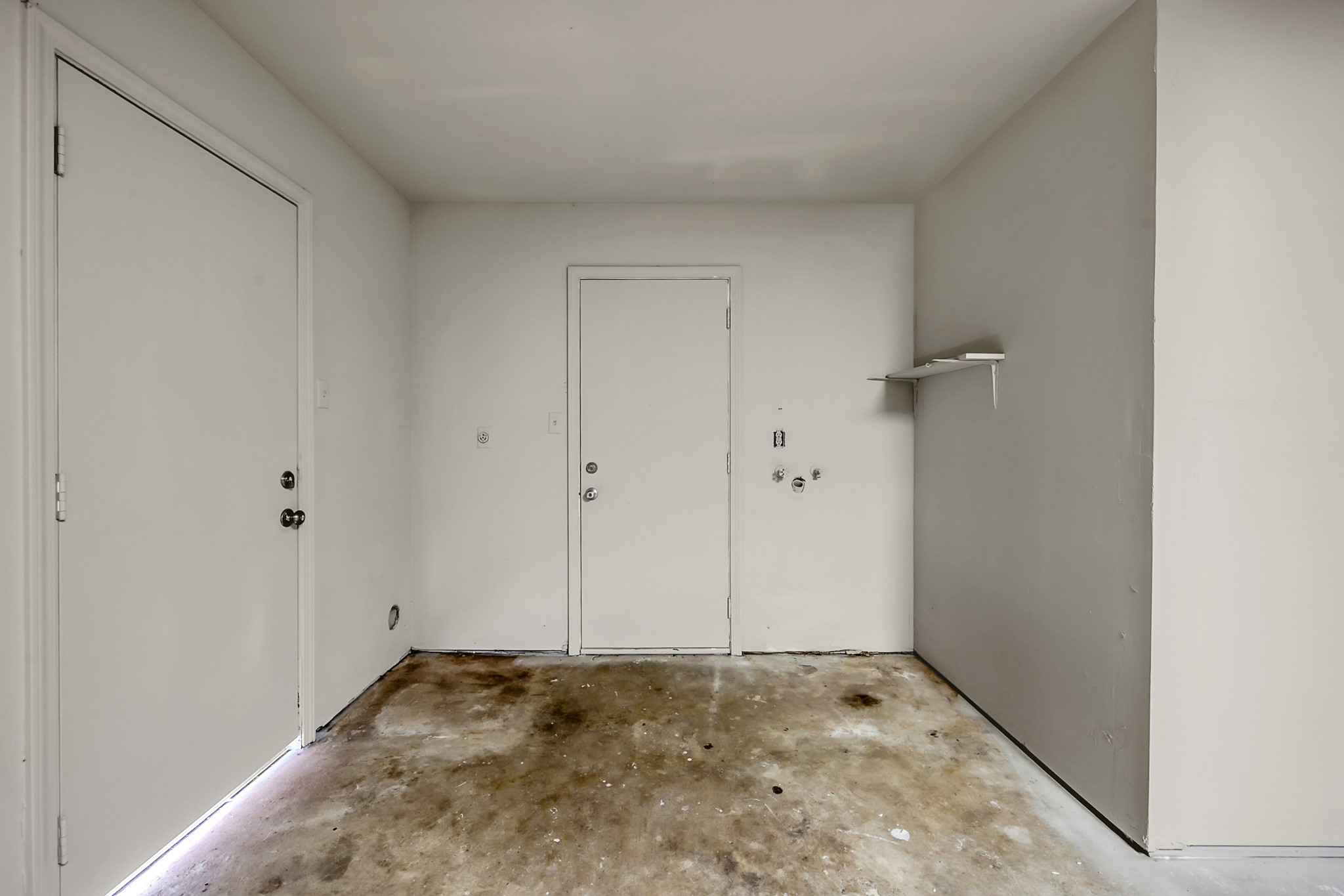 4310 Enchantedgate Drive Spring, TX 77373 - Photo 25 of 39 Washer/Dryer connections.