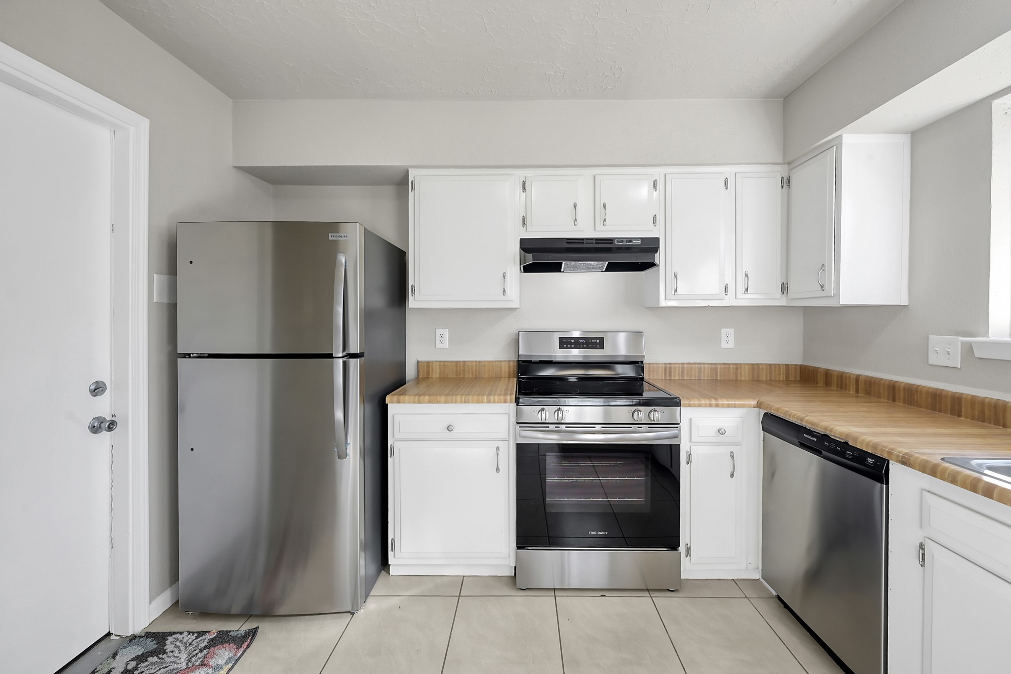 4310 Enchantedgate Drive Spring, TX 77373 - Photo 8 of 39 Room for more than one chef!