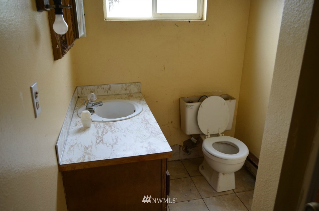 2581 Lummi Shore Road Bellingham, WA 98226 - Photo 14 of 21 Gallery Image 14