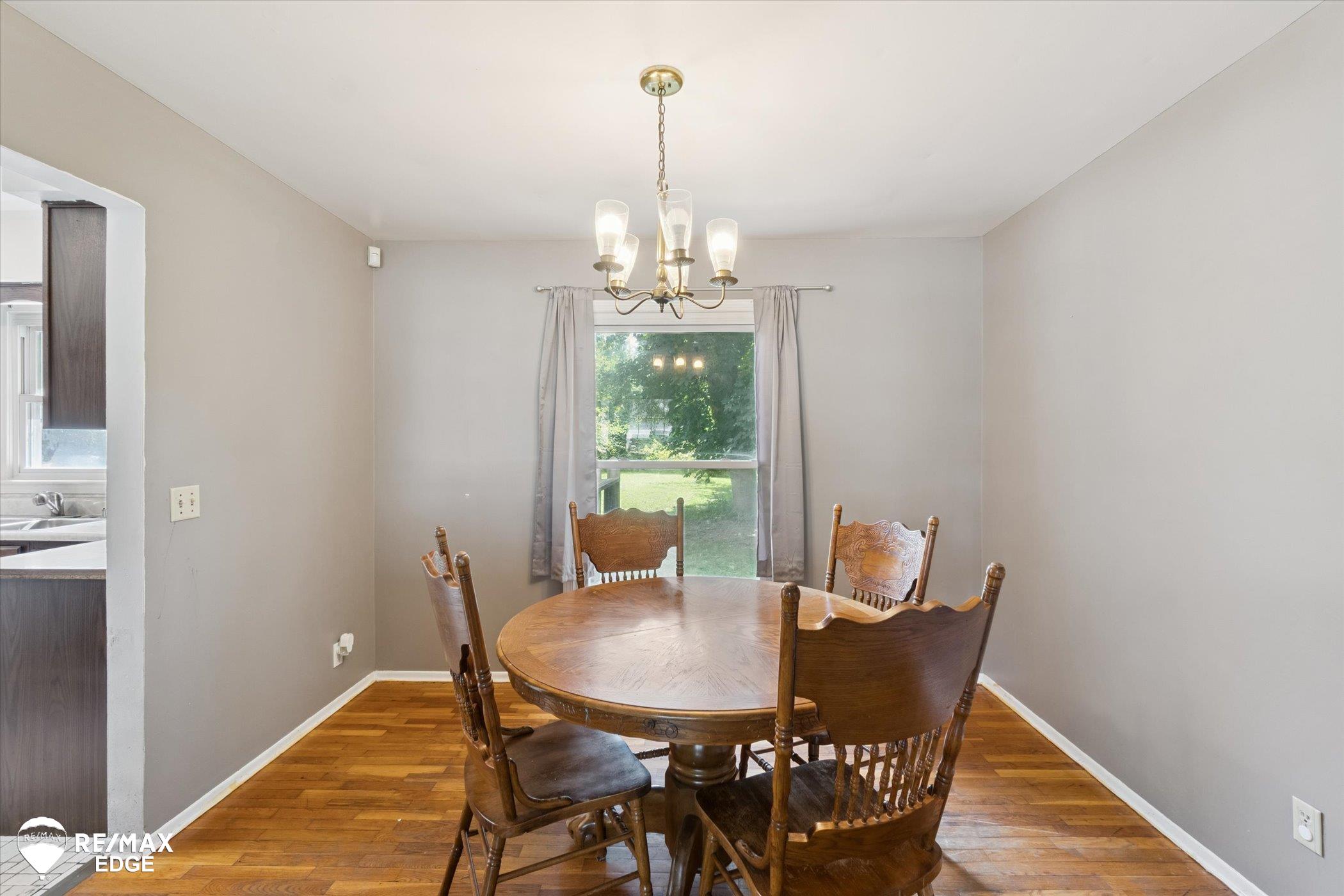 1825 Springfield Street Flint, MI 48503 - Photo 10 of 54 50185018-1dee32e6-ea62-4ef6-bb2e-bbf3e5ca3ee0.JPG