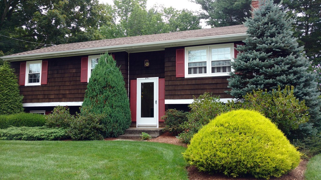 841 Dennison Drive Southbridge, MA 01550 - Photo 1 of 28 a front view of a house with garden
