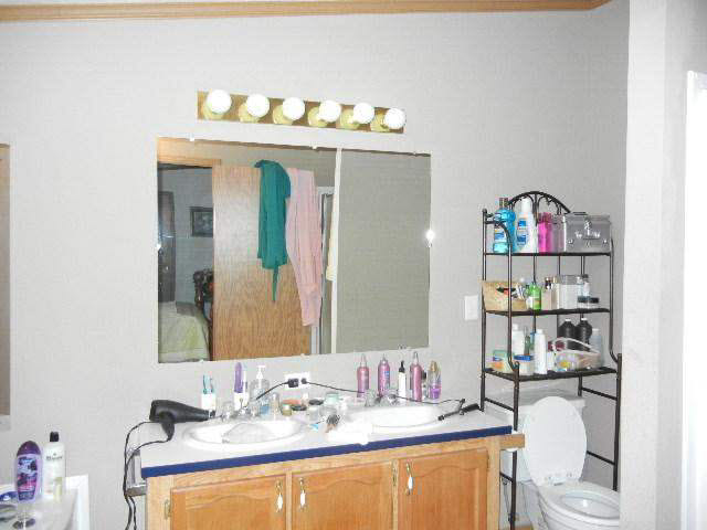 406 West Lincoln Street Ashley, IN 46705 - Photo 11 of 15