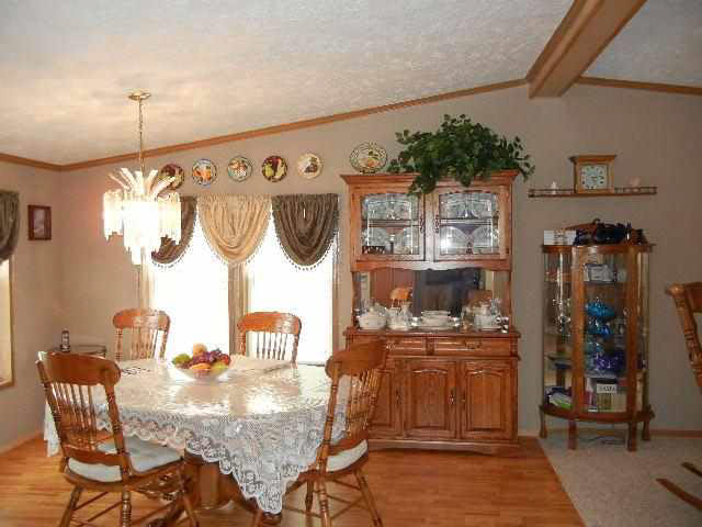 406 West Lincoln Street Ashley, IN 46705 - Photo 6 of 15