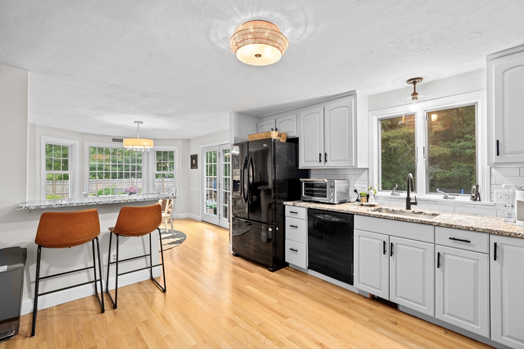 37 Jordan Road Franklin, MA 02038 - Photo 11 of 42 Gallery Image 11