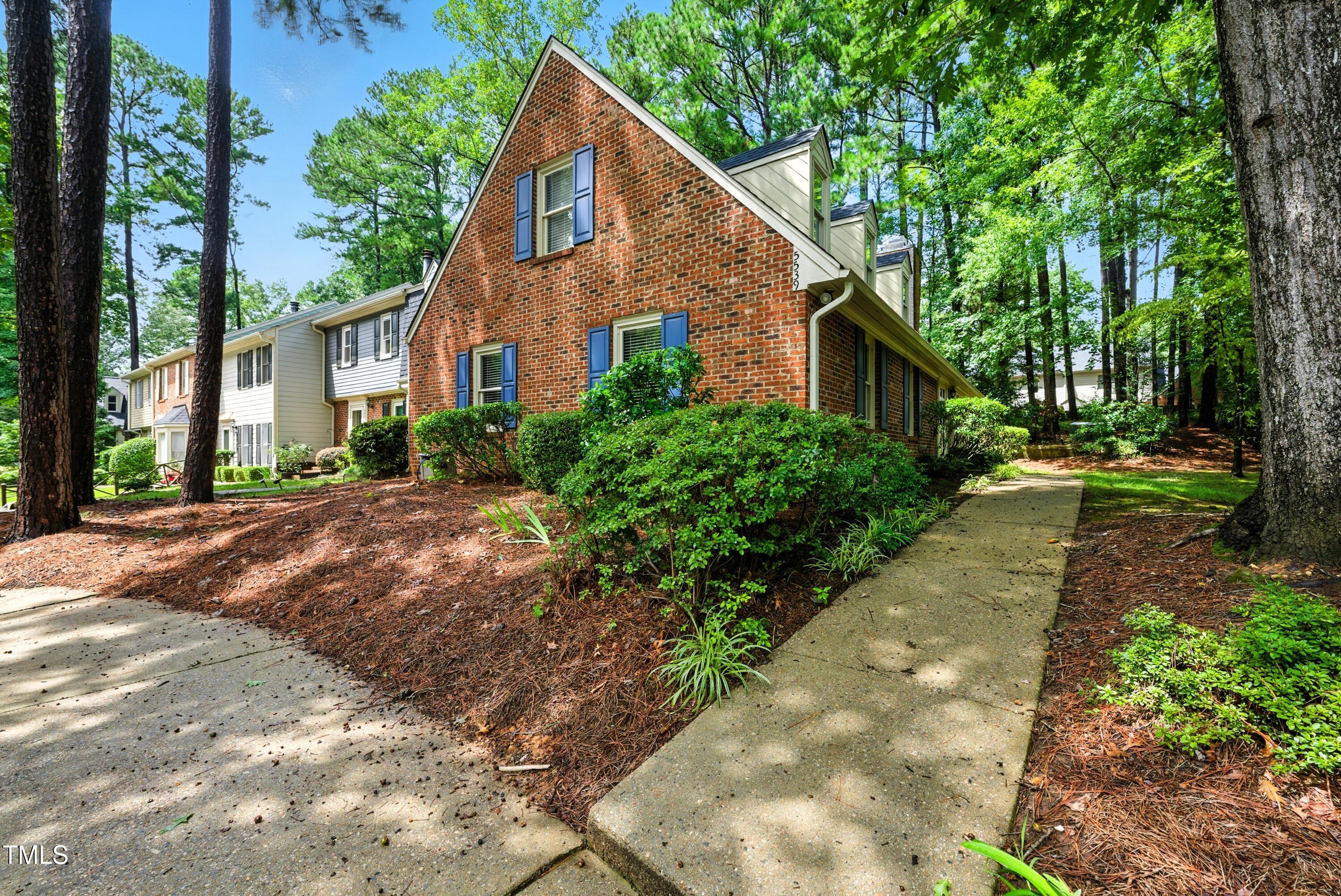 5539 Hamstead Crossing Raleigh, NC 27612 - Photo 2 of 15 DSC02307