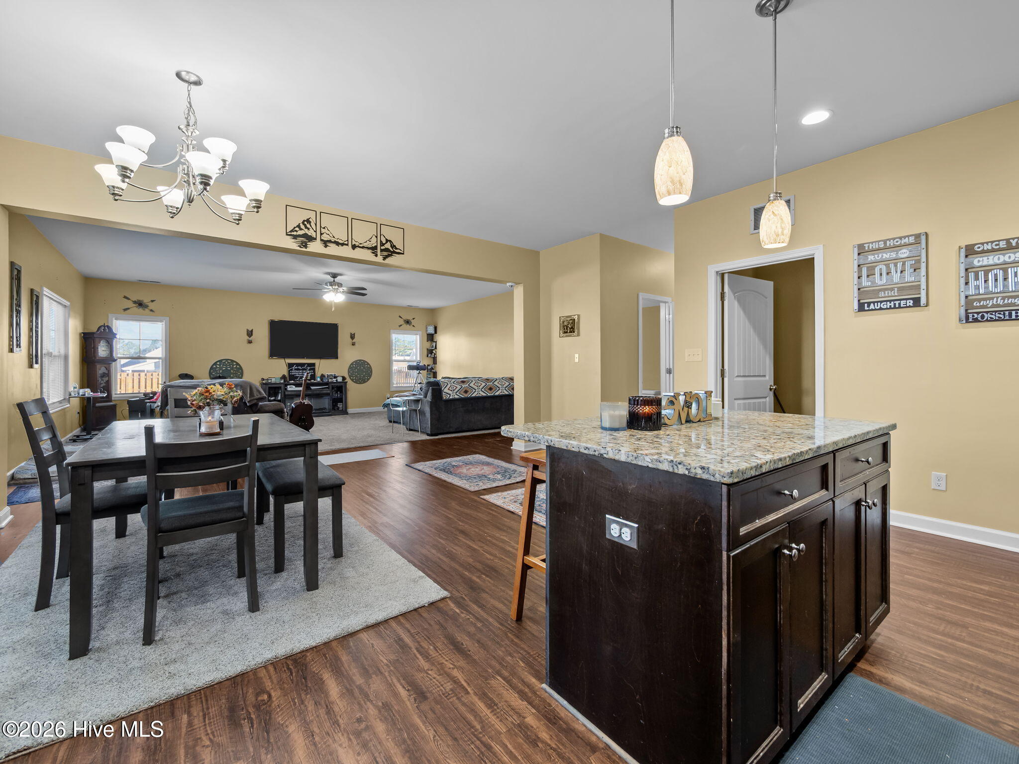 404 Kinroff Drive Hubert, NC 28539 - Photo 21 of 57 Kitchen/Dining/Living