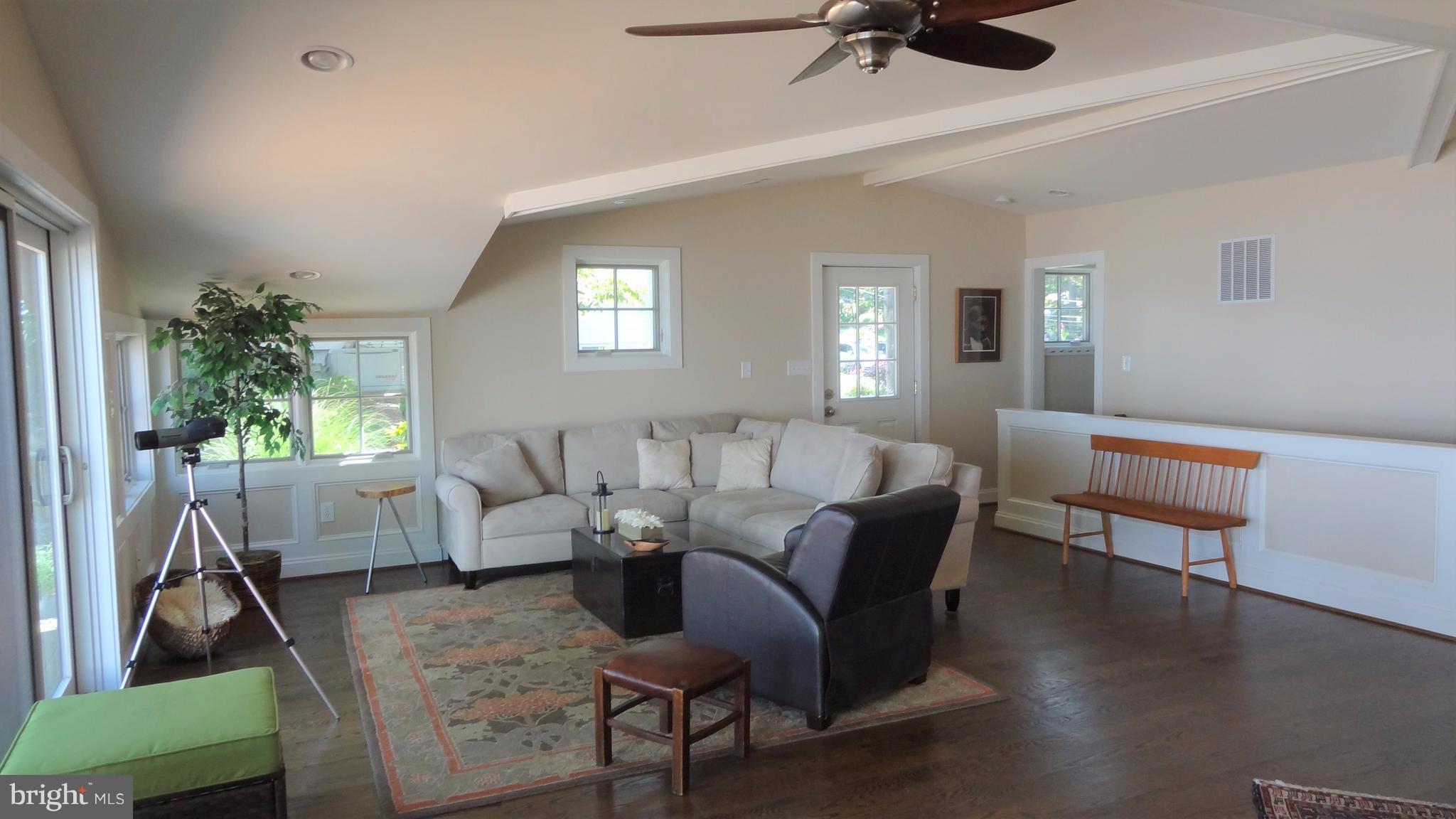 103 Edgehill Road Annapolis, MD 21405 - Photo 12 of 30 Family Room