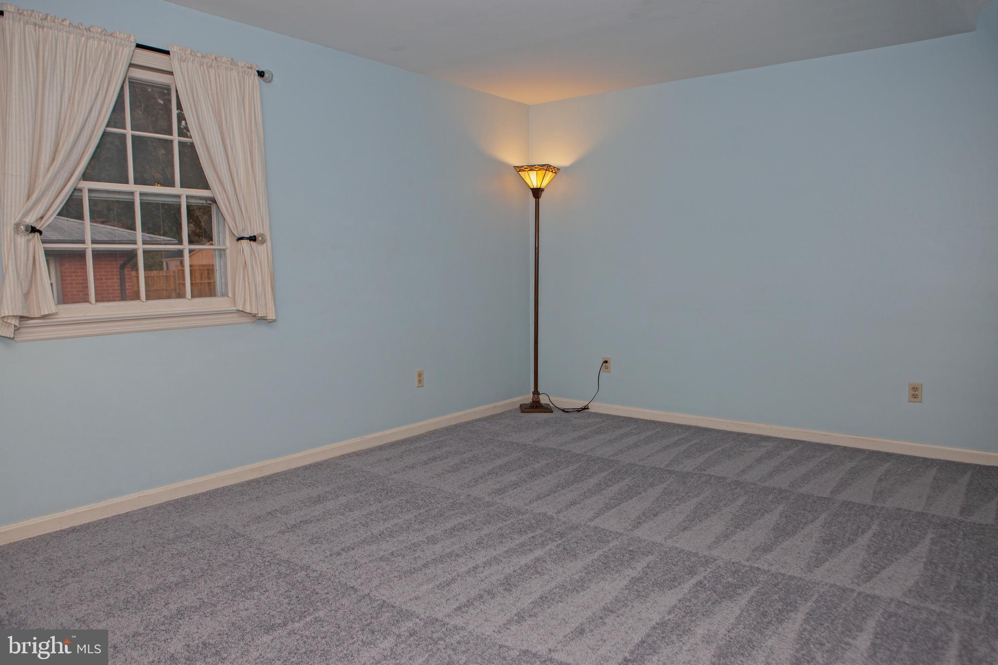 3172 Bowman Road Lancaster, PA 17601 - Photo 16 of 41 Spacious Living Room