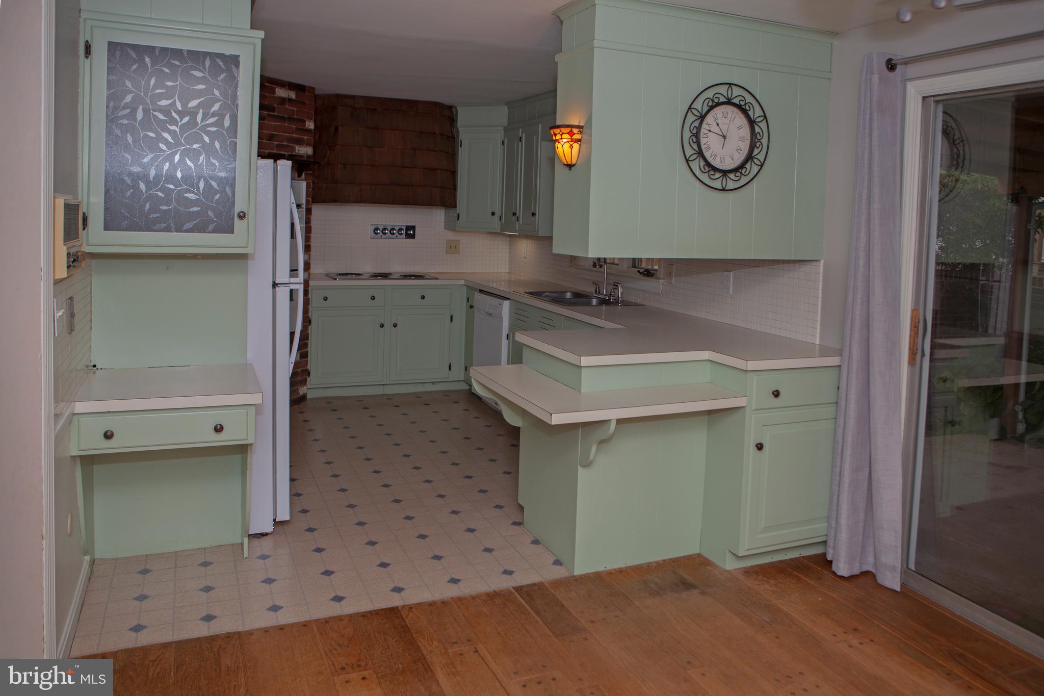3172 Bowman Road Lancaster, PA 17601 - Photo 21 of 41 kitchen Entrance