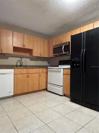 $1,400 | 21020 Voyager Boulevard, Unit 2, Land O' Lakes, FL 34638