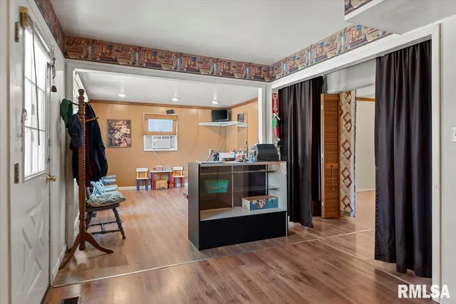 $160,000 | 840 West Walnut Street, Jacksonville, IL 62650