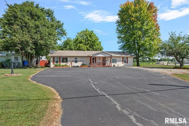 $160,000 | 840 West Walnut Street, Jacksonville, IL 62650