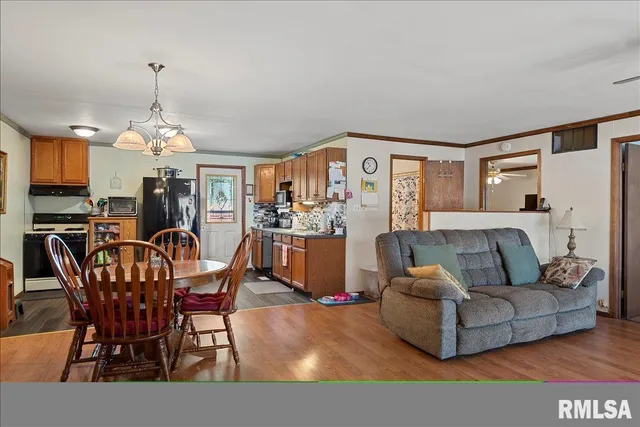 $160,000 | 840 West Walnut Street, Jacksonville, IL 62650