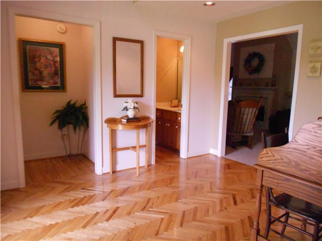 7296 Old Franklin Road Fairview, TN 37062 - Photo 2 of 18 Spacious entry foyer with a half bath, entrance to Master Bedroom and entrance to Great Room.