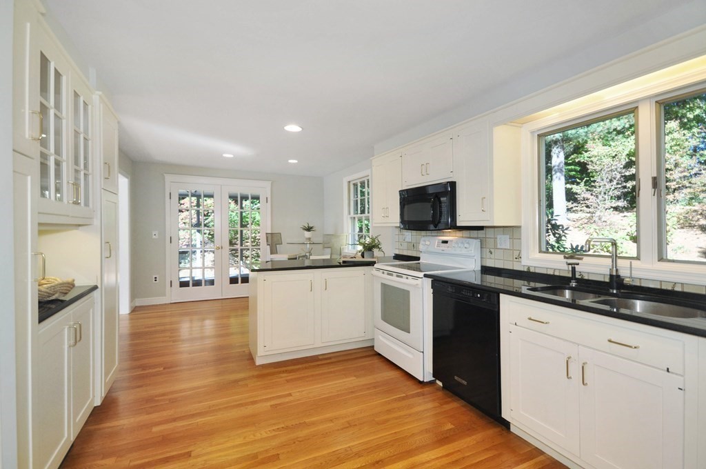 83 Alden Road Concord, MA 01742 - Photo 11 of 27 Gallery Image 11