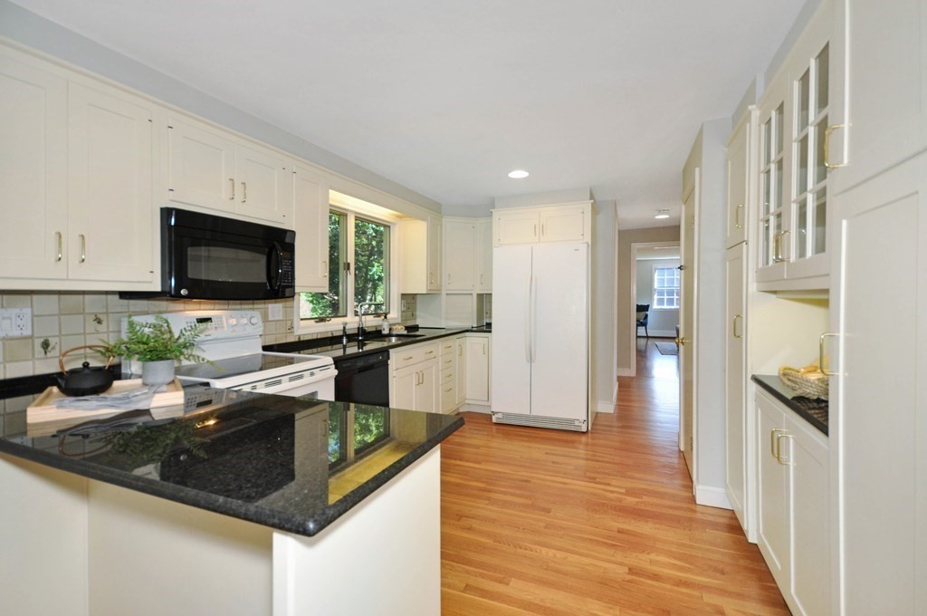 83 Alden Road Concord, MA 01742 - Photo 9 of 27 Gallery Image 9