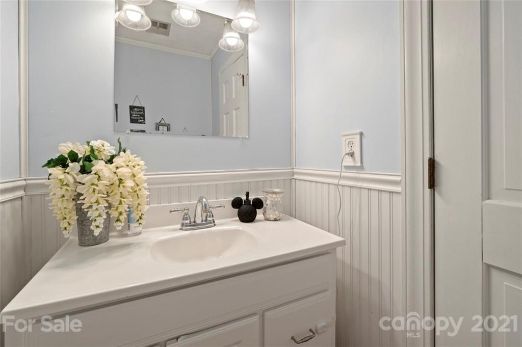 620 Swanson Road Lenoir, NC 28645 - Photo 12 of 38 Gallery Image 12