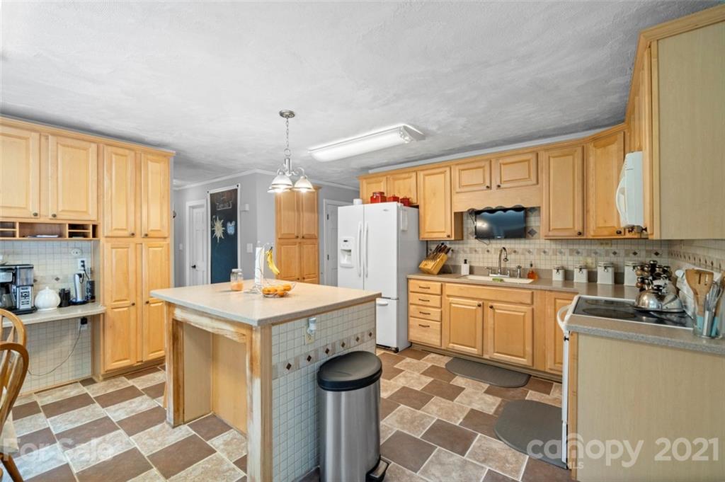 620 Swanson Road Lenoir, NC 28645 - Photo 13 of 38 Gallery Image 13