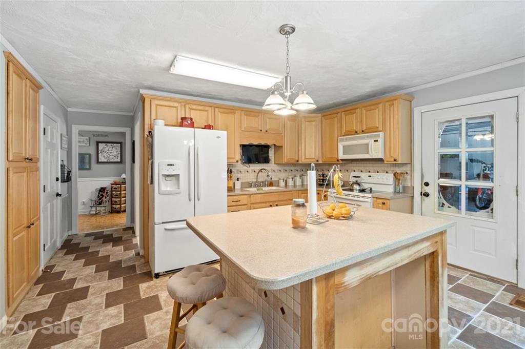 620 Swanson Road Lenoir, NC 28645 - Photo 17 of 38 Gallery Image 17