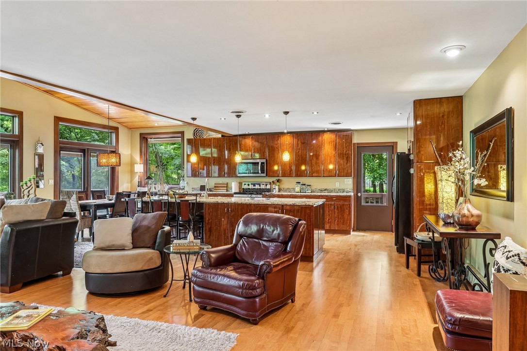985 South Medina Line Road Wadsworth, OH 44281 - Photo 10 of 50 Gallery Image 10