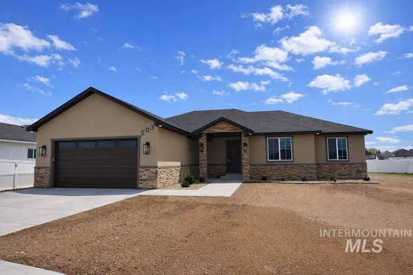 $419,900 | 603 Manning Circle, Paul, ID 83347