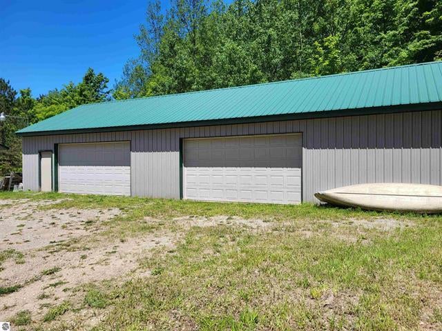 895 Edenhill Road Beulah, MI 49617 - Photo 3 of 4 Gallery Image 3