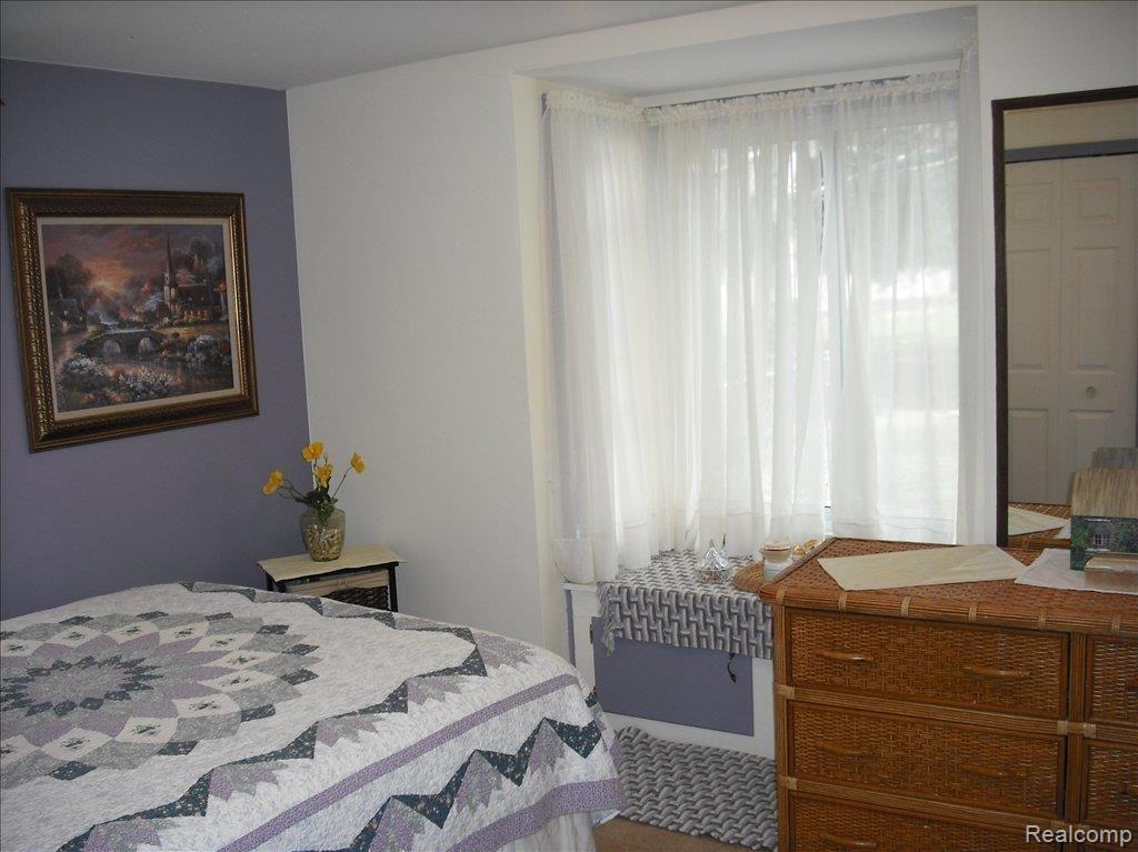 1496 Merry Road Waterford, MI 48328 - Photo 10 of 19 DSCF0047