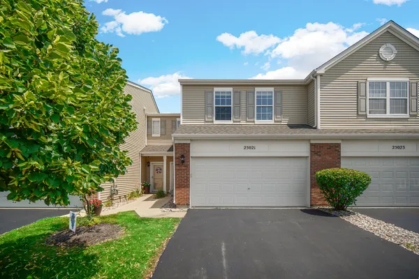 $267,000 | 25021 Clare Circle, Manhattan, IL 60442