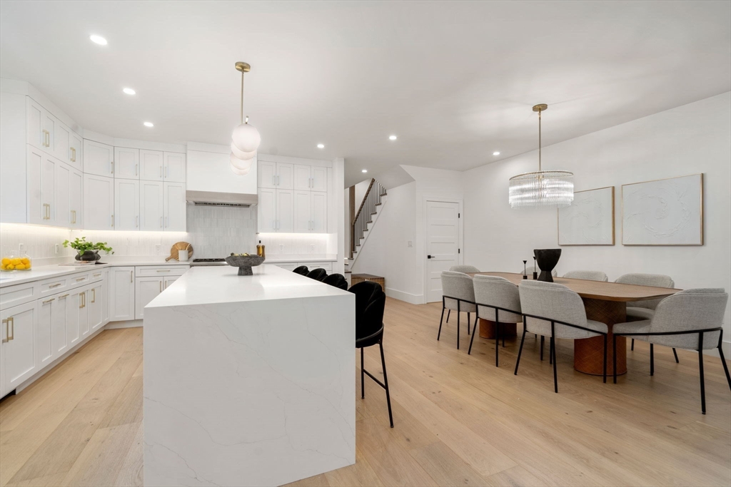 73 Cloverdale Road, Unit 73 Newton, MA 02461 - Photo 11 of 38