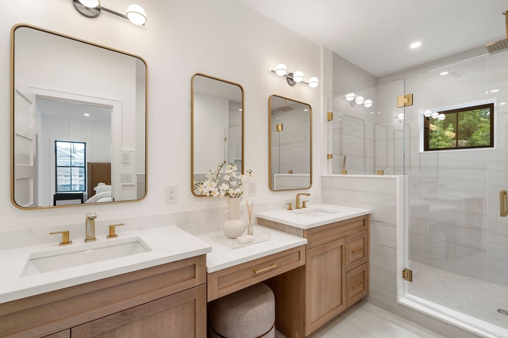 73 Cloverdale Road, Unit 73 Newton, MA 02461 - Photo 17 of 38
