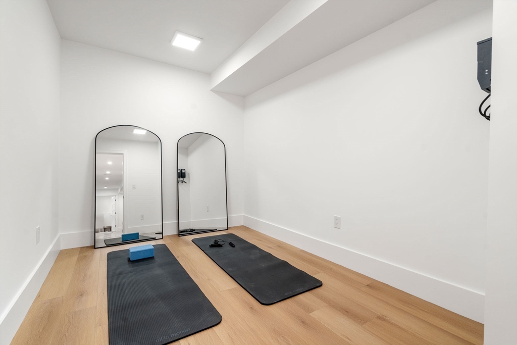 73 Cloverdale Road, Unit 73 Newton, MA 02461 - Photo 30 of 38