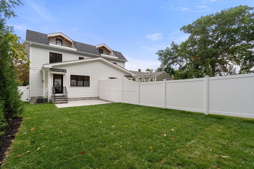 73 Cloverdale Road, Unit 73 Newton, MA 02461 - Photo 33 of 38