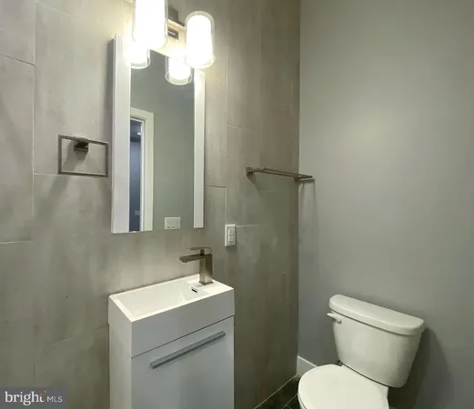 $2,400 | 623 North 36th Street, Unit 1, Philadelphia, PA 19104