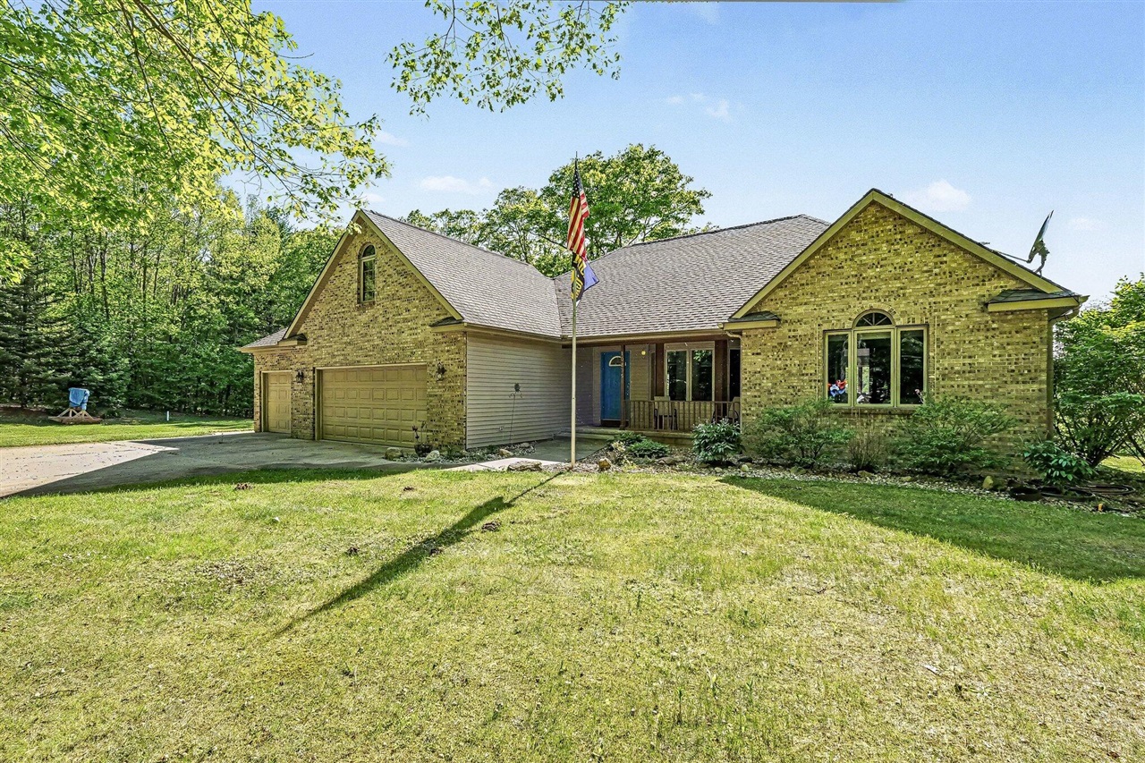 10835 Red Oak Ridge Howard City, MI 49329 - Photo 4 of 46