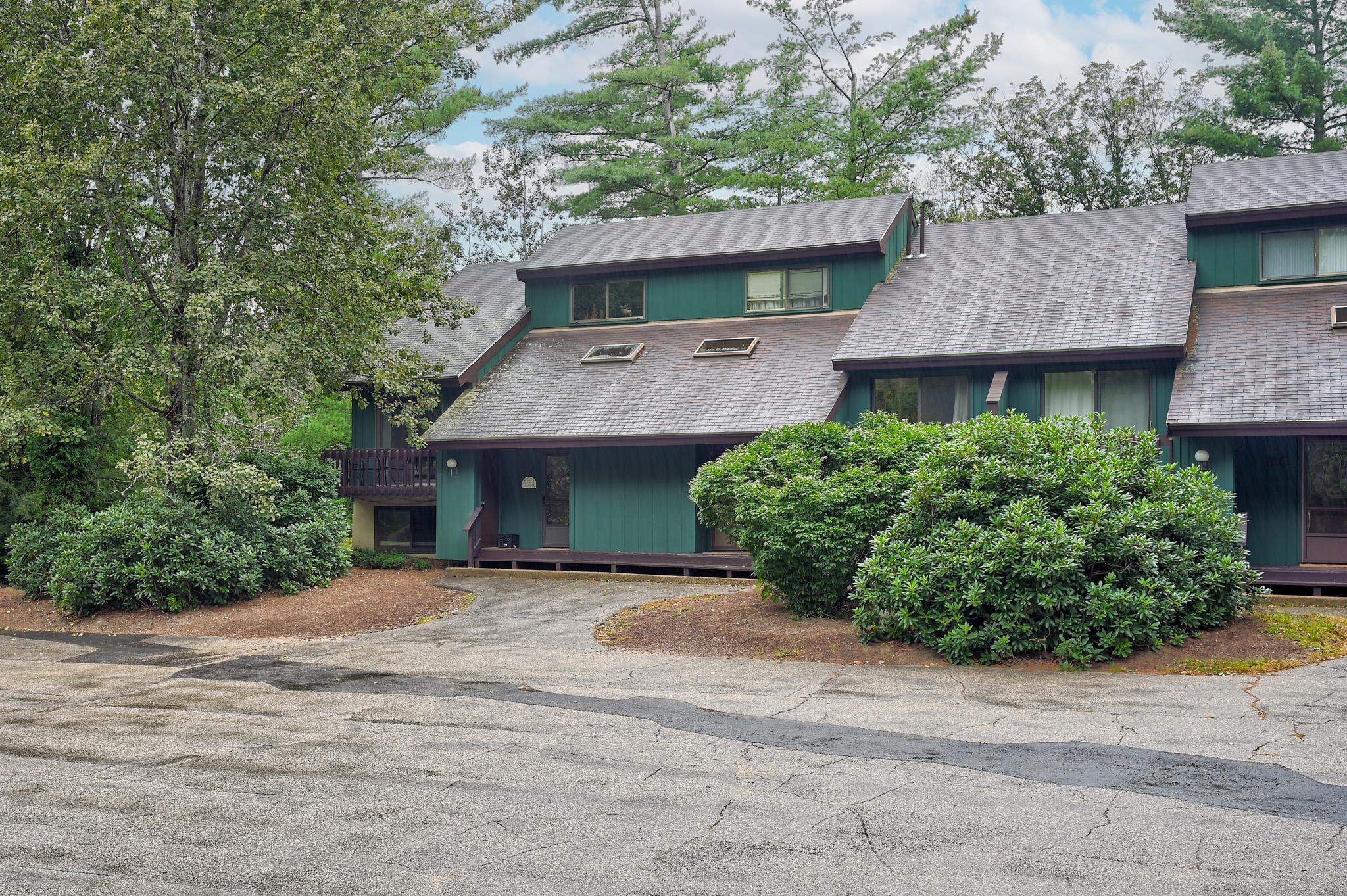 140 Stonehurst Manor Road, Unit 8A Conway, NH 03860 - Photo 2 of 32