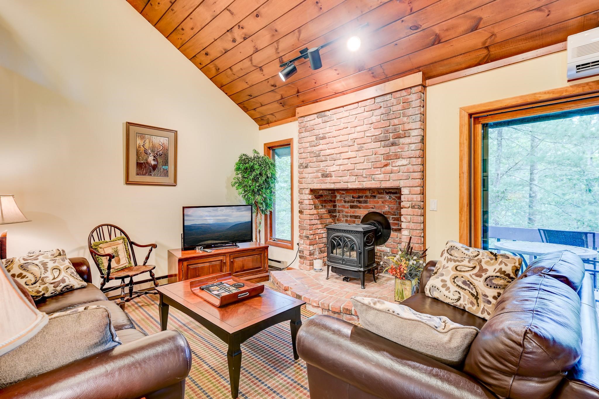 140 Stonehurst Manor Road, Unit 8A Conway, NH 03860 - Photo 6 of 32