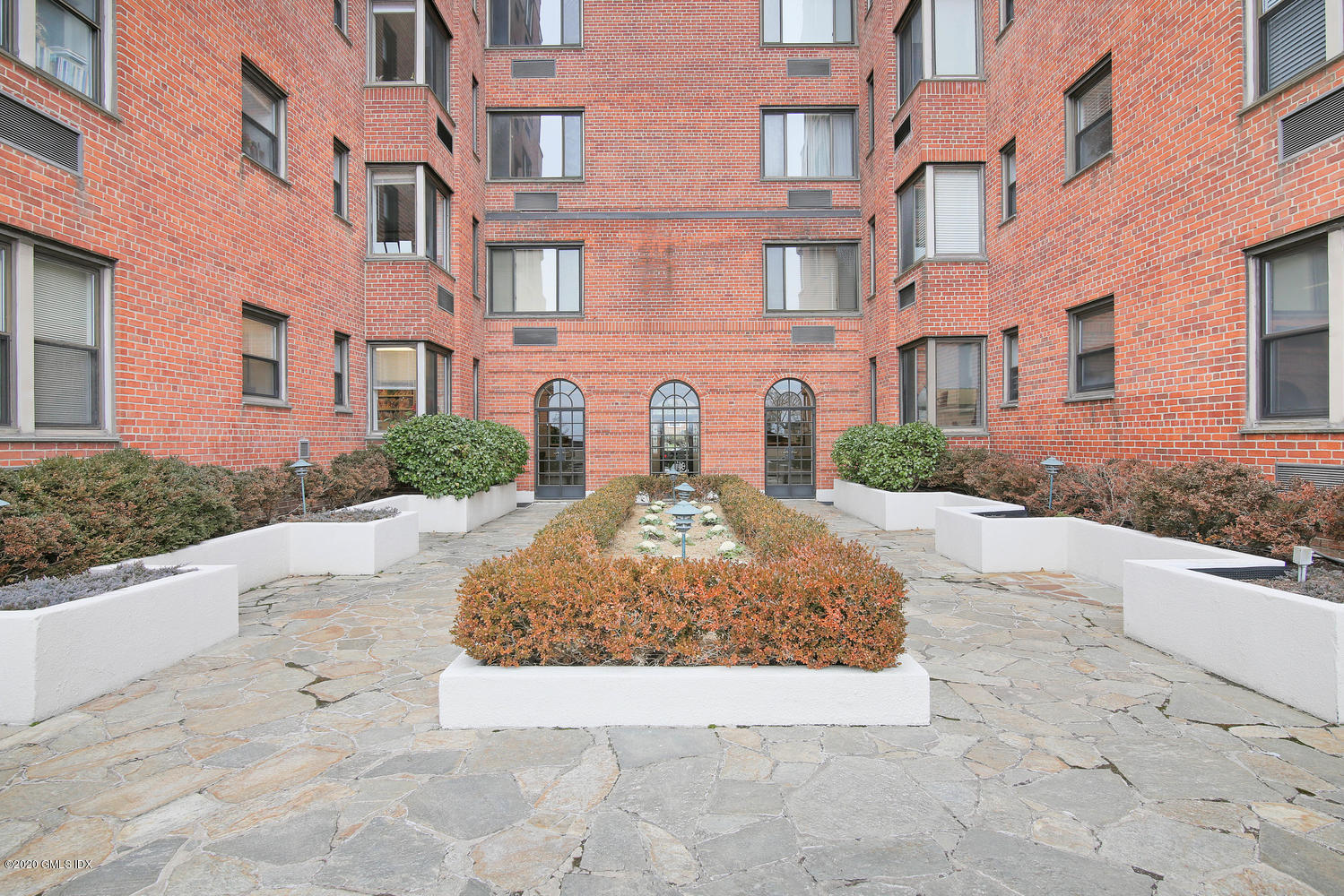 40 West Elm Street, Unit 3M Greenwich, CT 06830 - Photo 17 of 19 a front view of a building