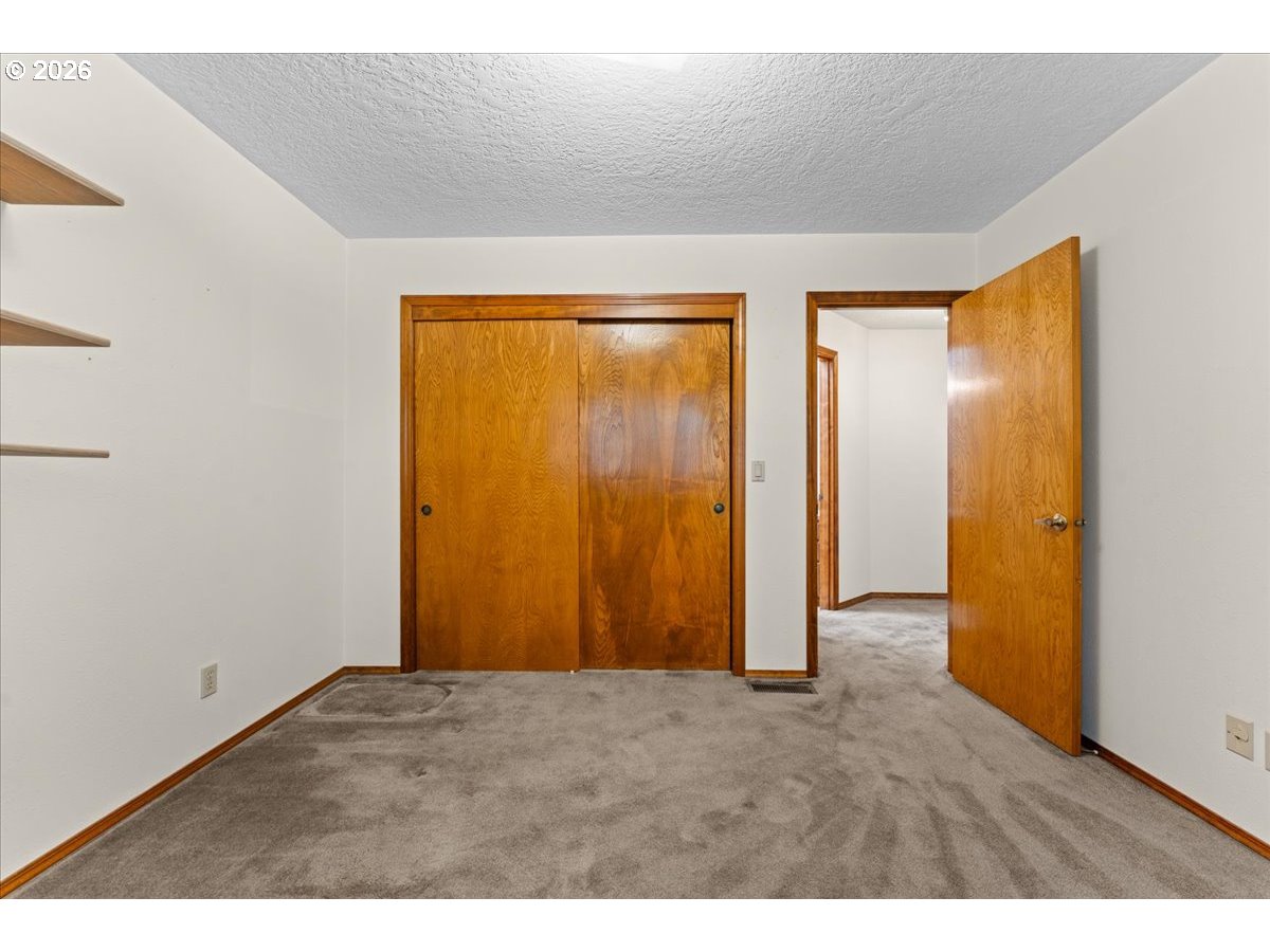 17501 Northeast Clackamas Street Portland, OR 97230 - Photo 24 of 38 a view of an empty room